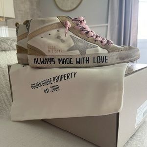 Golden Goose Women’s Mid Star Classic Sneaker